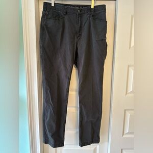 Alaskan Hardgear Stone Run Cargo Pants Women’s 14 Black Stretch Hiking Pockets